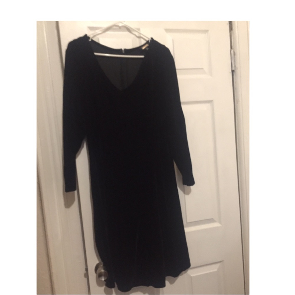 Discounted!! Black velvet dress
